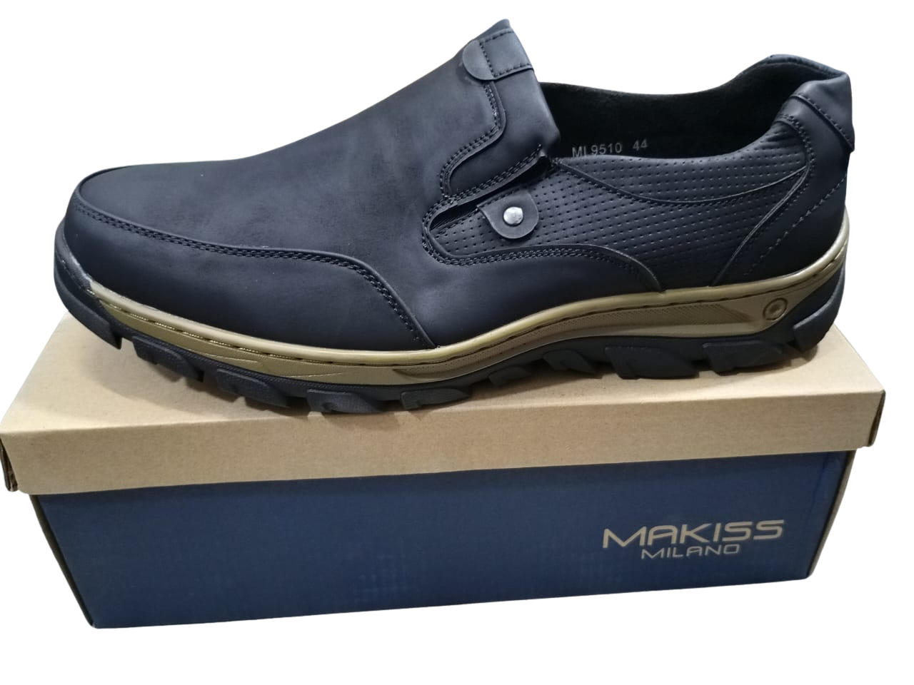 Trending  Leather Men’s Casual Shoes