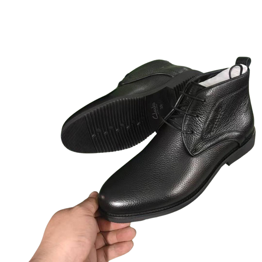 👞 Clarks Men’s Boots – Classic British Style Meets All-Day Comfort